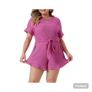 NWOT Size 1X yWomen's Pink Short Sleeve Tie front romper